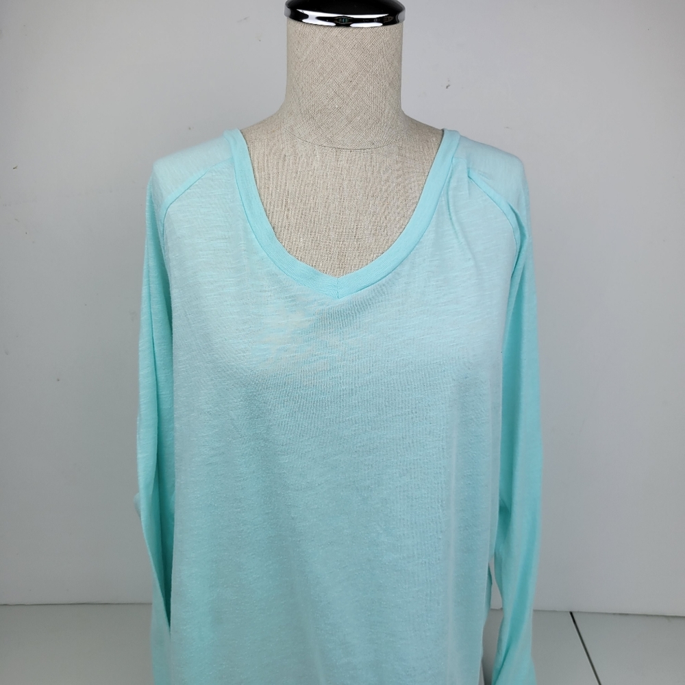 PINK Longsleeve shirt V-neck Medium